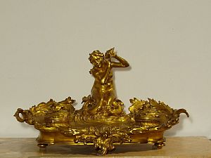 Tintenfass aus vergoldeter Bronze